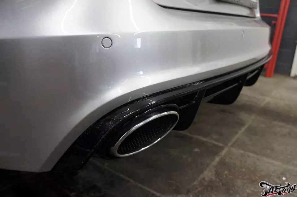 Audi RS6. Оклейка кузова, ламинация карбоном, пошив потолка и руля. Part I.